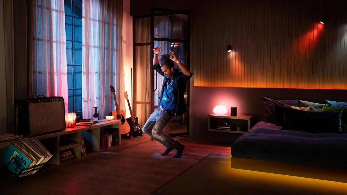 Create and play with light with new Philips Hue Play and Signe