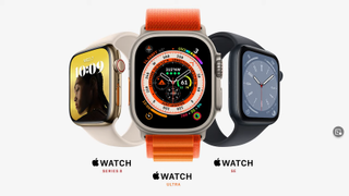 Tre stycken Apple Watch 8 i olika färger visas upp mot en vit bakgrund.