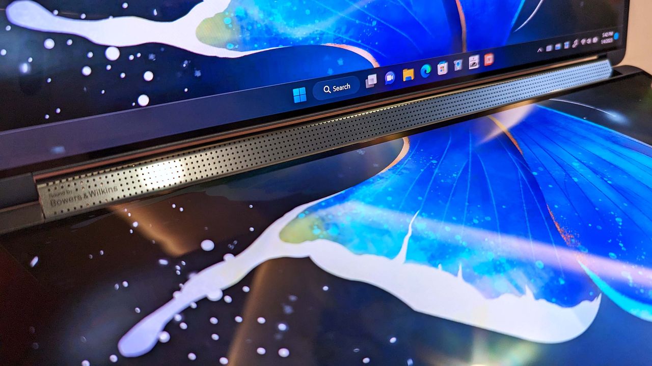 Lenovo YogaBook 9i