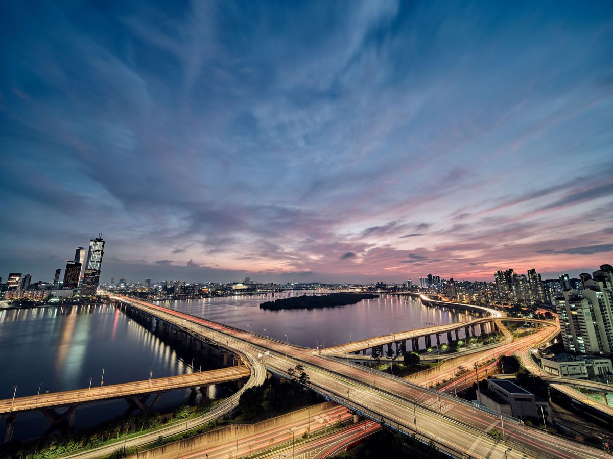 Here's a selection of sample images taken with the Laowa 17mm f/4 Zero-D.