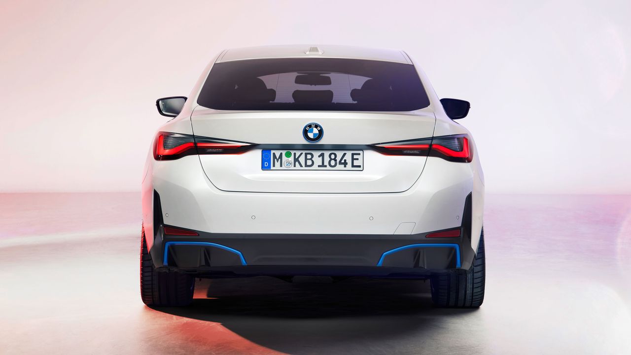 BMW i4