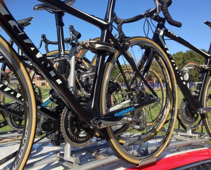 Giant, Arundel and Shimano components were fitted to the Drapac team bikes