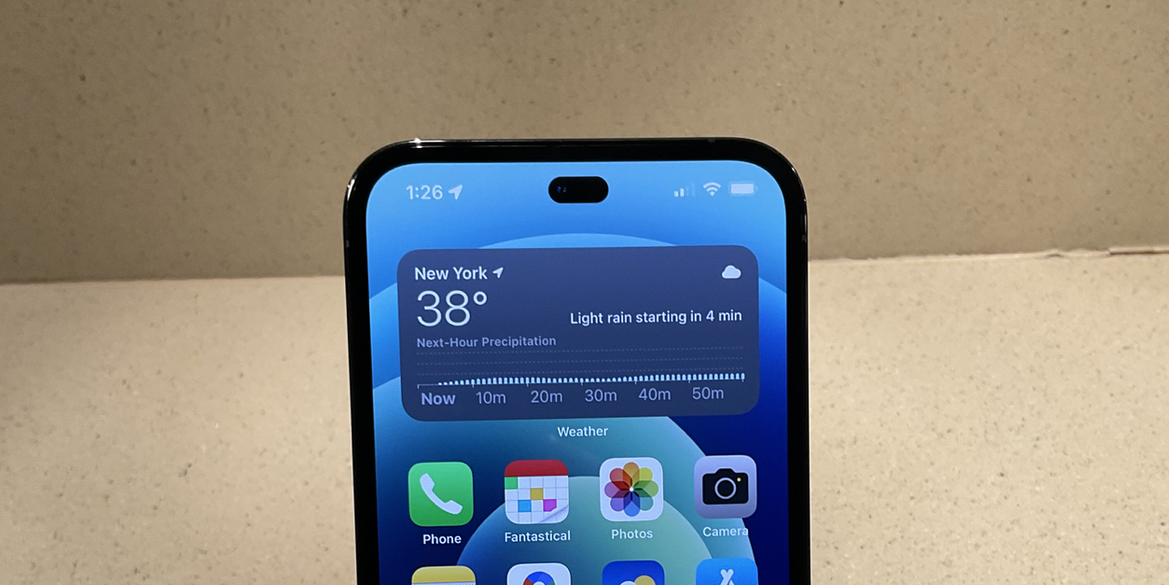 iPhone 14 pill notch