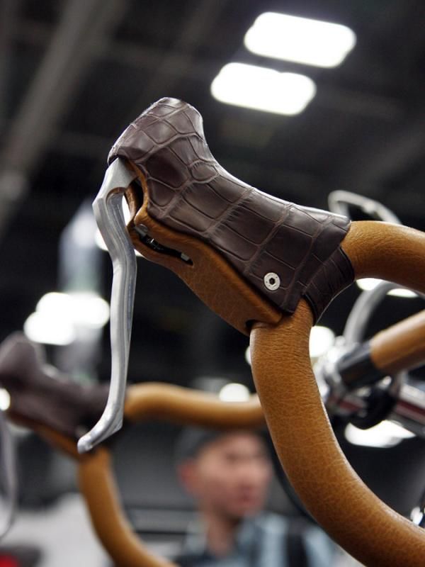 The brake levers are still pending some final development work but Krencker says the Tr!ckstuff master cylinder will ultimately have an ergonomic carbon fiber shell that will then be wrapped with leather upholstory to the customer's specifications.