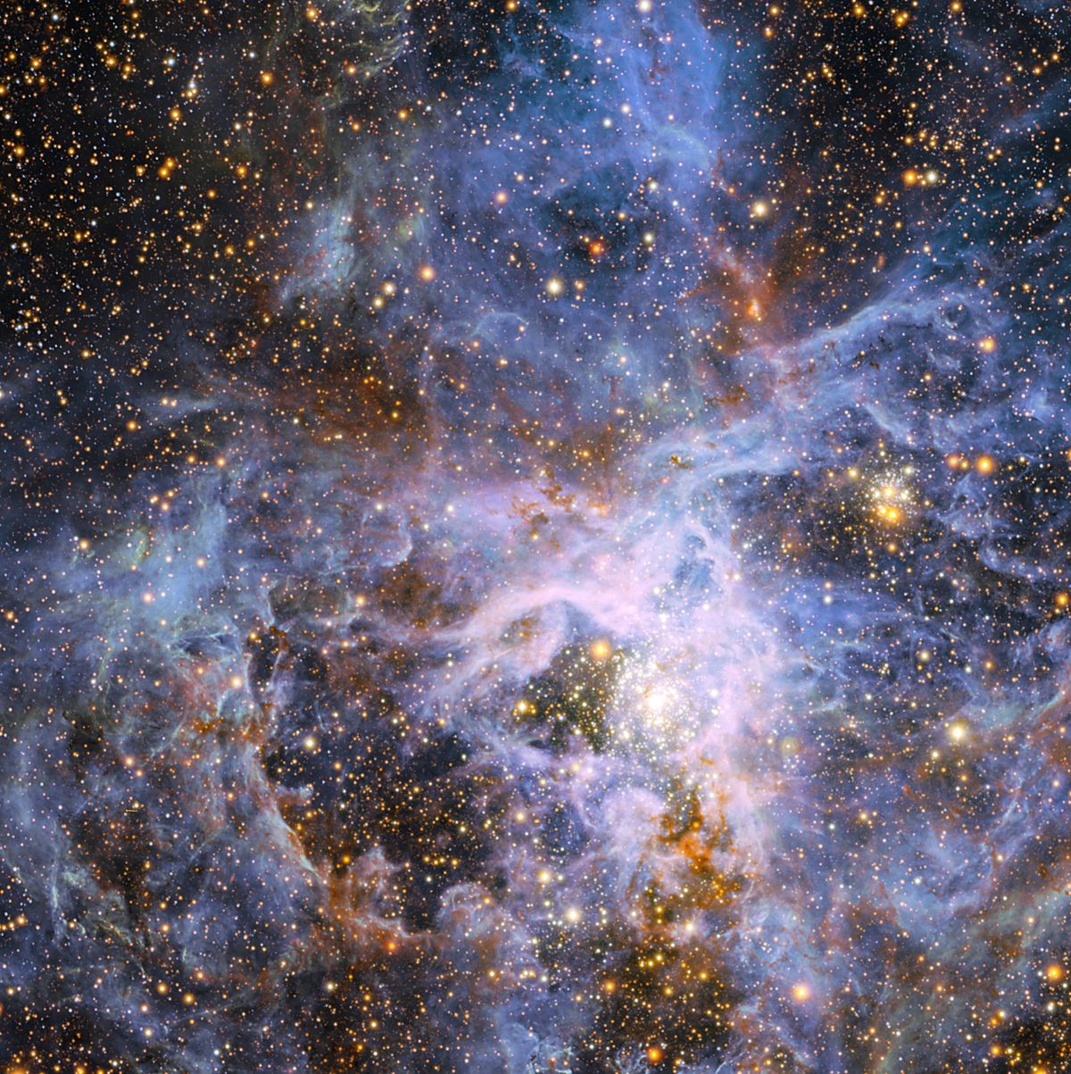 Gigantic Star Shines Brightly | Space