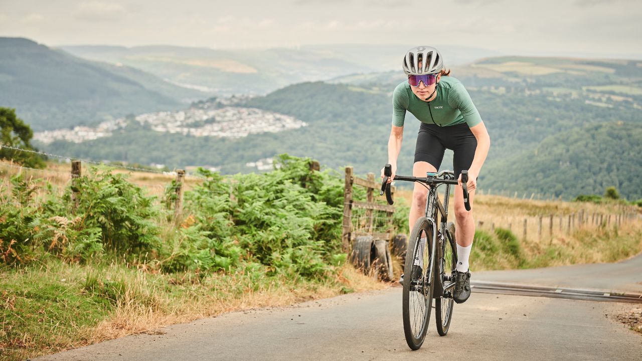 Female cyclist wearing one of the best women&#039;s cycling jerseys