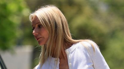 Gwyneth Paltrow carring the perfect tote by Alex Mill