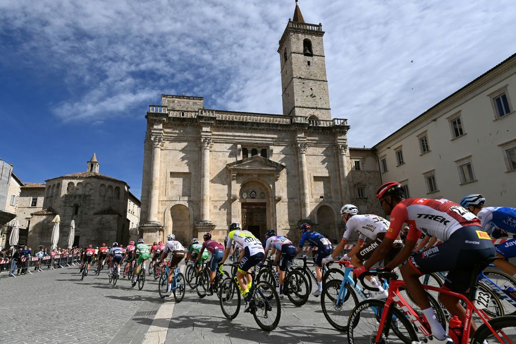 TORTORETO ITALY MARCH 09 A general view of the peloton passing through Vila Pigna Village during the 58th TirrenoAdriatico 2023 Stage 4 a 218km stage from Greccio to Tortoreto 229m UCIWT TirrenoAdriatico on March 09 2023 in Tortoreto Italy Photo by Tim de WaeleGetty Images