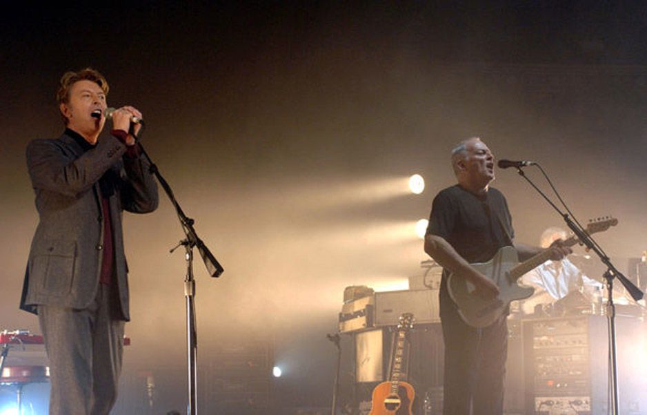 David Gilmour And David Bowie Perform Comfortably Numb In 2006