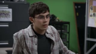 Tyler Alvarez as Peter Maldonado talking to his colleagues in American Vandal