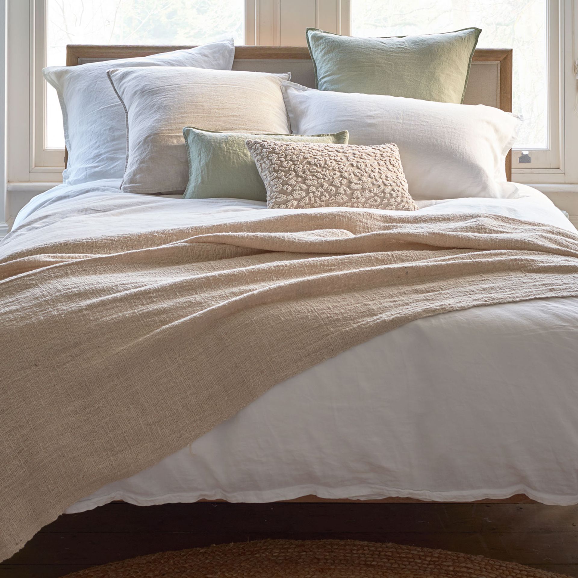 Feather & Black Aubrey bed