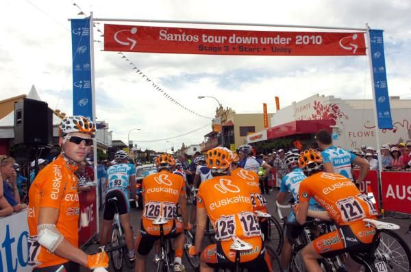 Euskaltel's young team had a tough day yesterday as they fell victim to a number of crashes