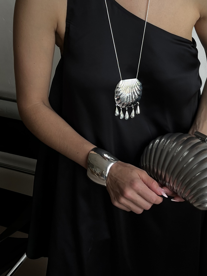 Bettina Looney wearing a Juju Vera necklace.