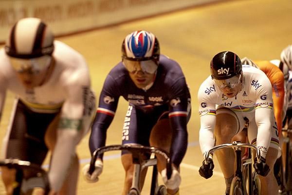 Sir Chris Hoy (Great Britain) in third wheel gets ready to pounce in the final of the men's keirin.
