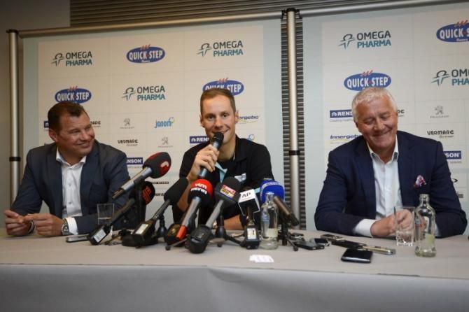 Tom Boonen finally made it through the Belgian rush hour to the press conference