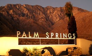 Palm Springs lit up sign