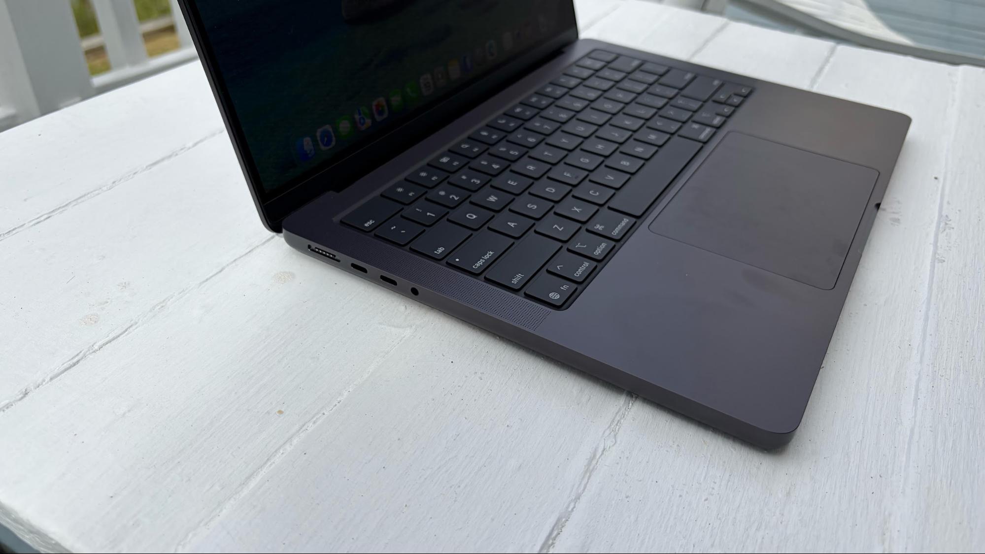 Apple MacBook Pro (14-inch, M5)