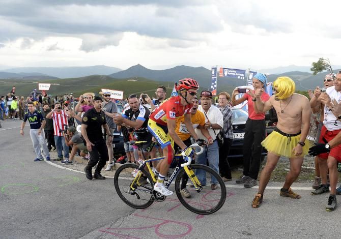 Contador on the attack in the final kilometres