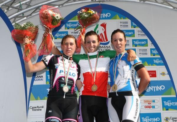 Women's Italian championship road race podium: Silvia Valsecchi (Be Pink), Giada Borgato (Diadora - Pasta Zara) and Marta Bastianelli (GS Fiamme Azzurre)