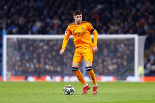 MANCHESTER, ENGLAND - FEBRUARY 11: Federico Valverde of Real Madrid in action during the UEFA Champions League 2024/25 League Knockout Play-off first leg match between Manchester City and Real Madrid C.F. at Manchester City Stadium on February 11, 2025 in Manchester, England. (Photo by Dennis Agyeman / Europa Press Sports via Getty Images) Arsenal