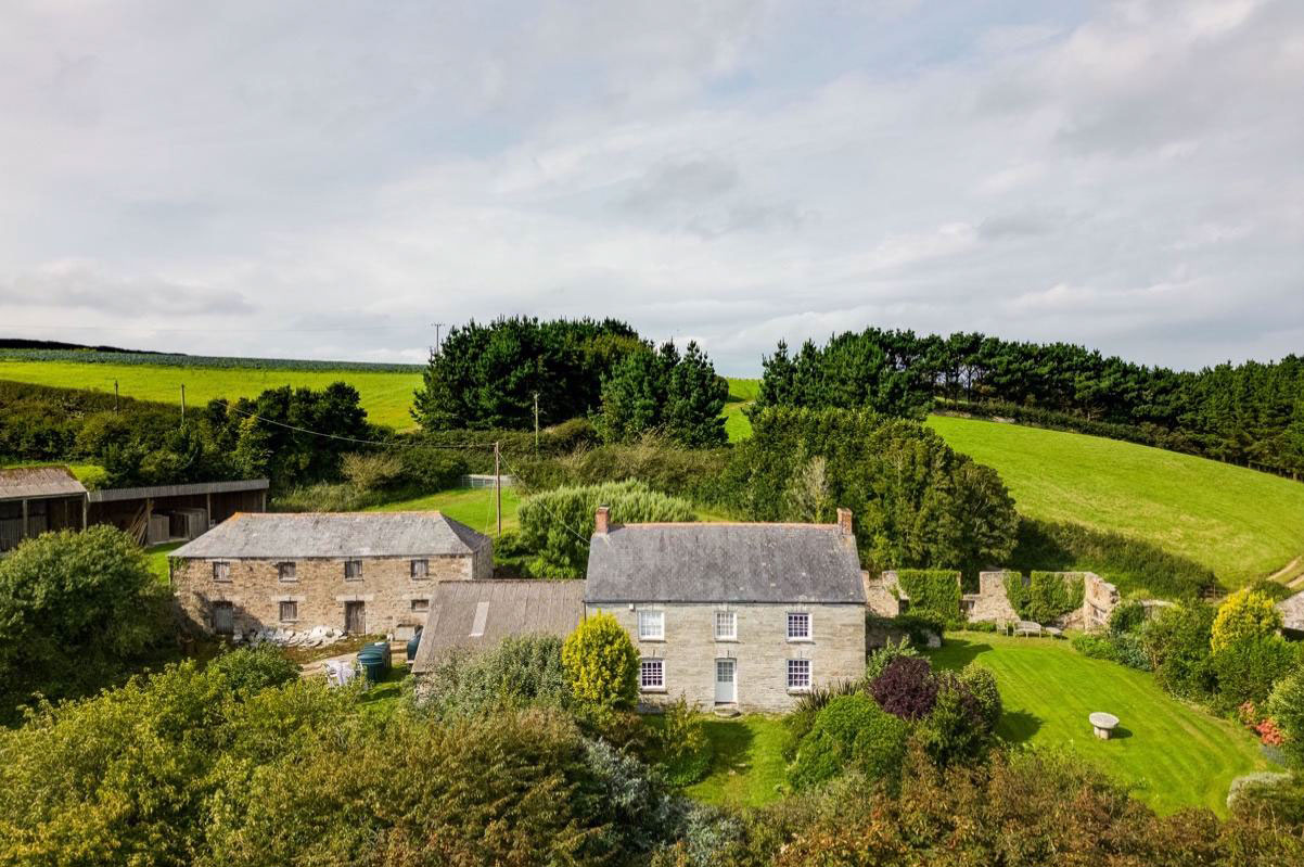 Tolcarne Merock in Mawgan Porth