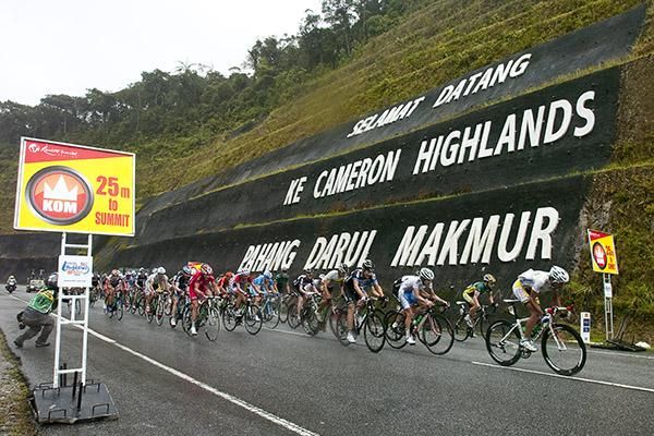 Welcome to Cameron Highlands: The peloton cross over the climb at the top of Cameron Highlands around 35 kilometres from the finish.