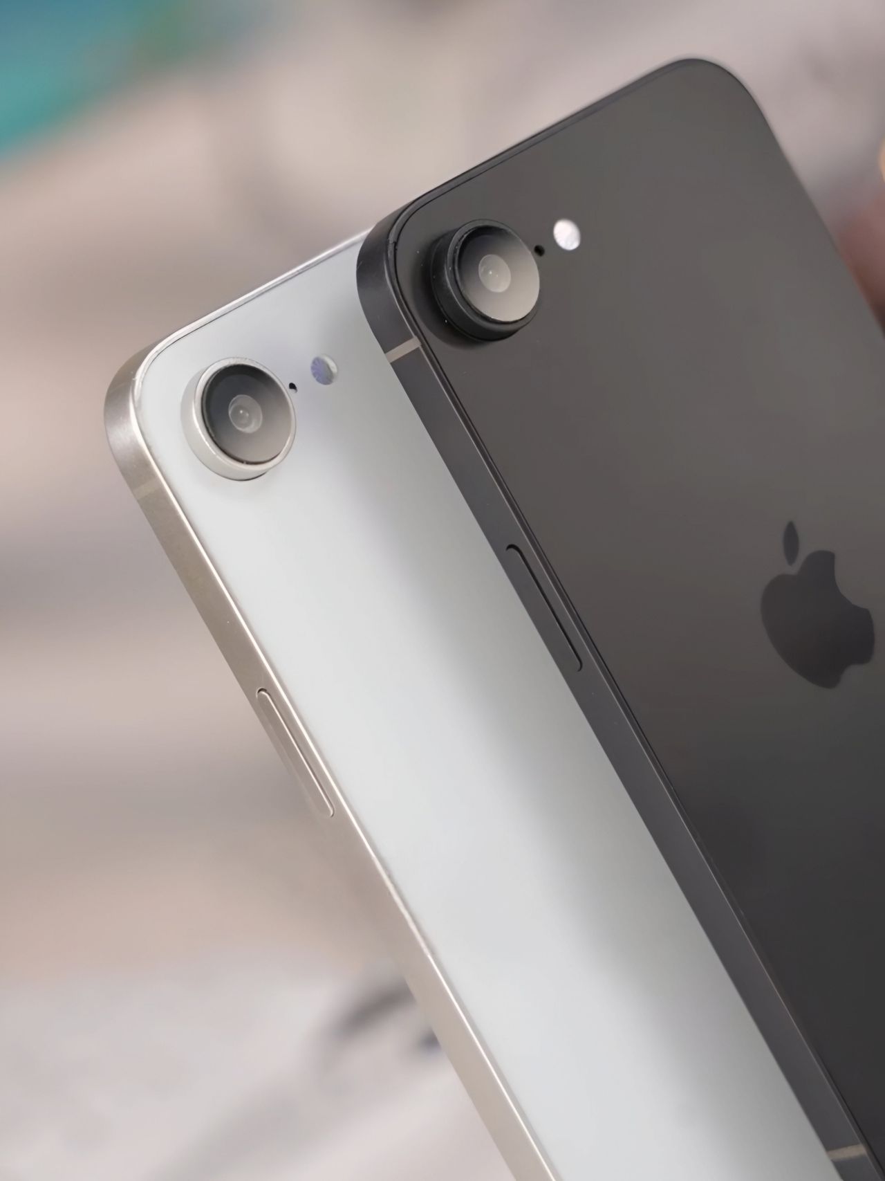 iPhone SE 4 leaked images