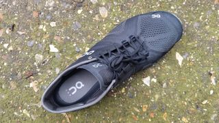 On Cloud X shoes review: a single shoe shown from the top