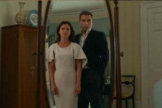 Keri Russell as Kate Wyler, Rufus Sewell as Hal Wyler in episode 101 of The Diplomat