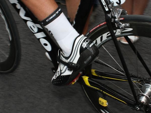 Hayden Roulston (Cerv&eacute;lo Test Team) is among a few riders in this year's Tour de France using custom shoes from Australian company Bont.