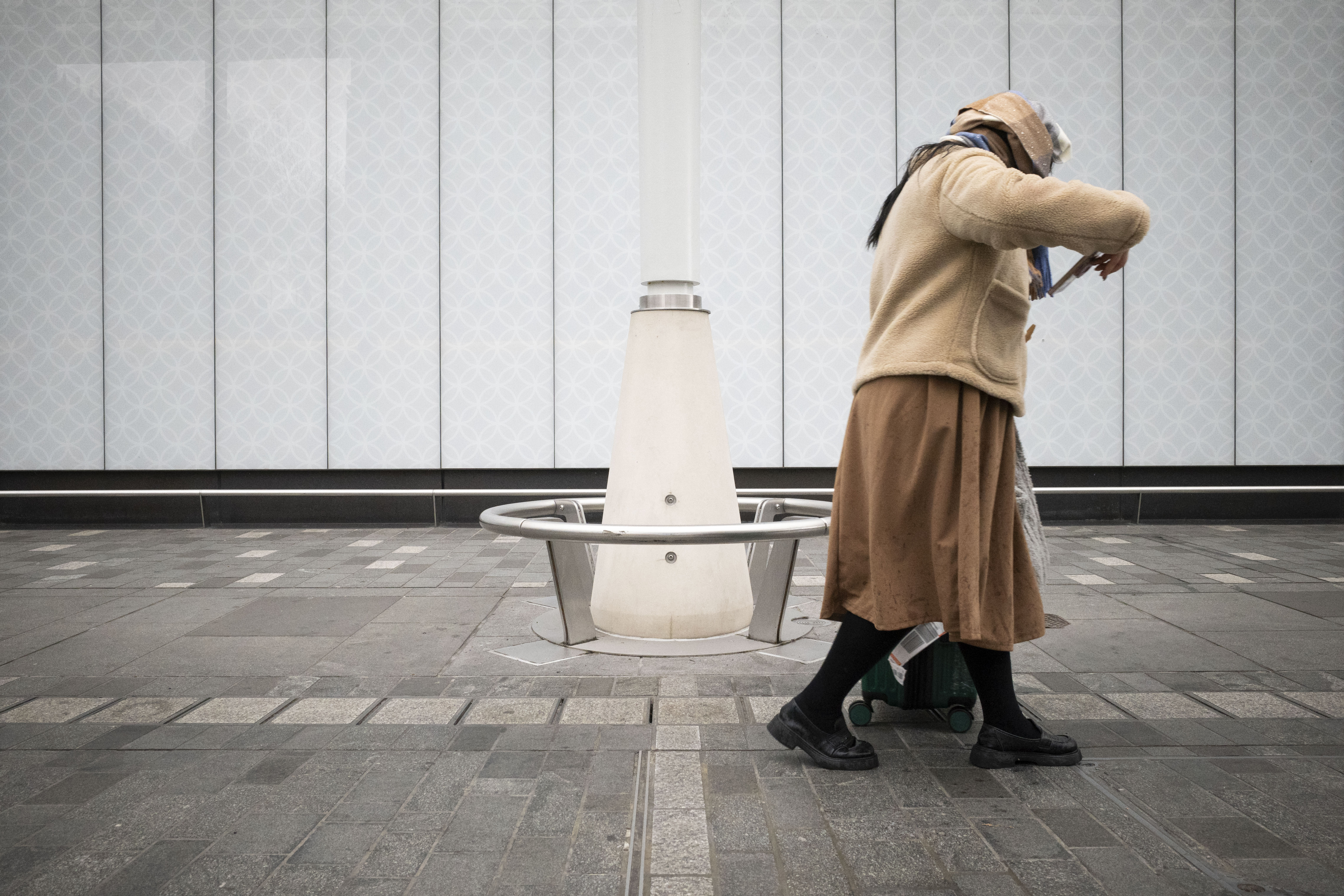 Ricoh GR IV sample images - London commuter