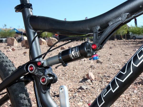 Pivot fits the updated Mach 4 with a shorter-stroke shock than before.