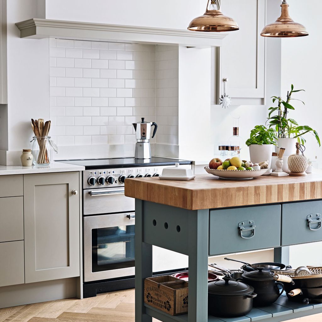 7 on-trend light blue kitchen ideas | Ideal Home