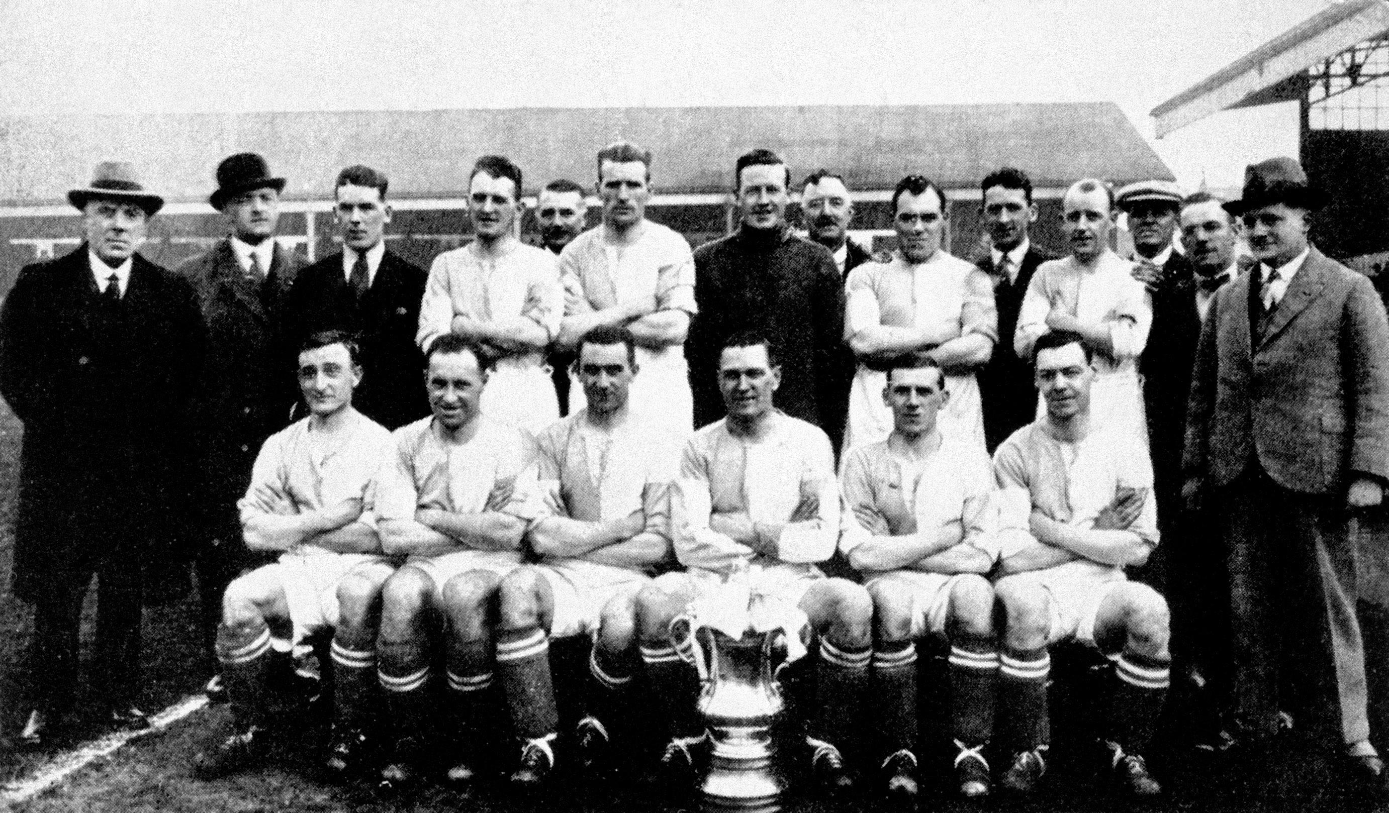 The Blackburn Rovers team who won the 1927/28 FA Cup with the trophy