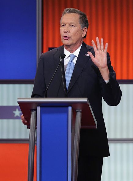 John Kasich has big hands. 