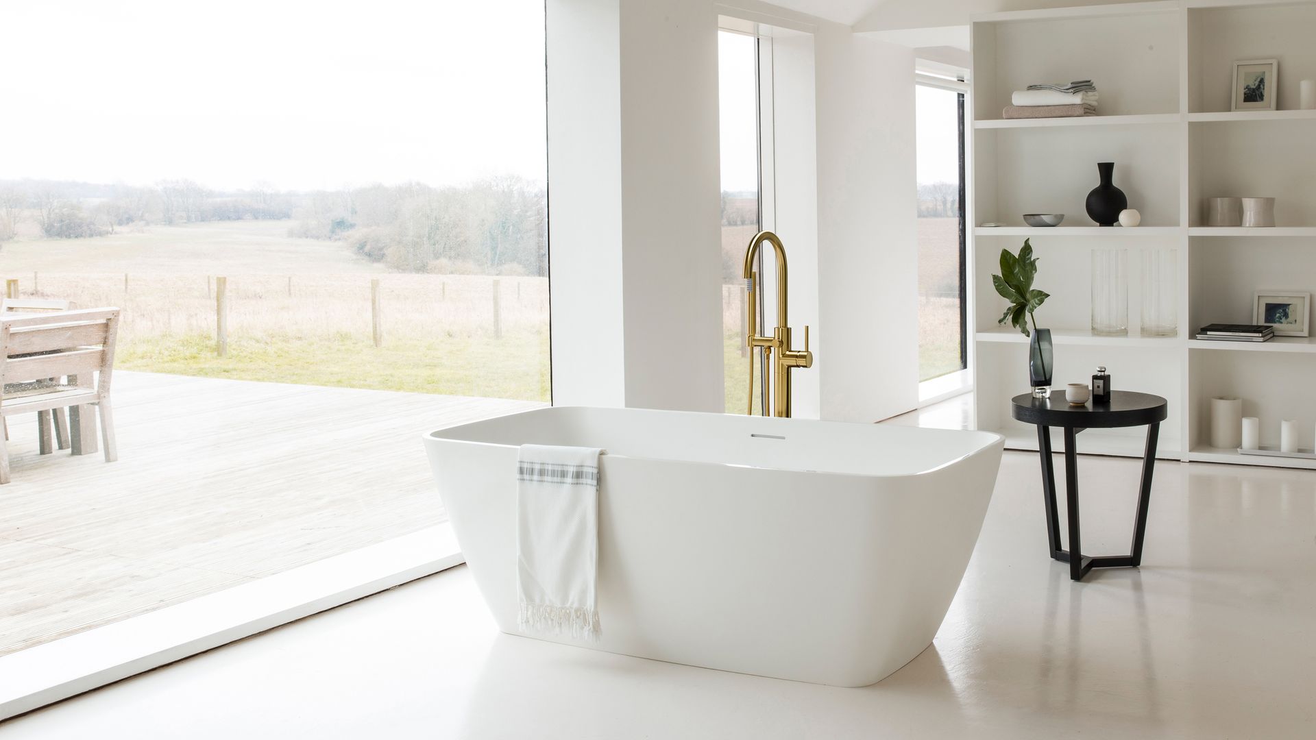 Downstairs Bathroom Ideas: Beautiful Yet Practical Solutions | Homebuilding
