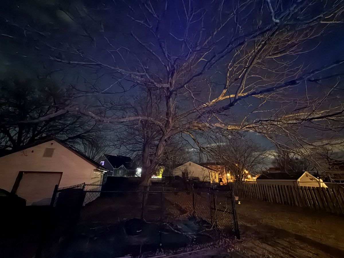 Apple iPhone 16 Pro Max low light sample.