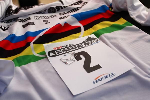 The new rainbow striped jersey of Greg Minnaar (Santa Cruz Syndicate)