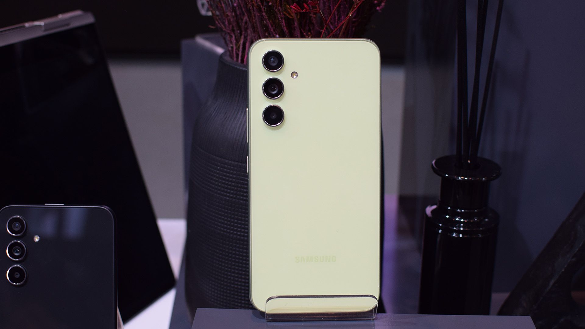 Samsung Galaxy A54 preview: easy on the eye, not so much on the 