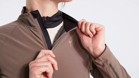 The Specialized Prime-Series Alpha Jacket close up showing front on details.