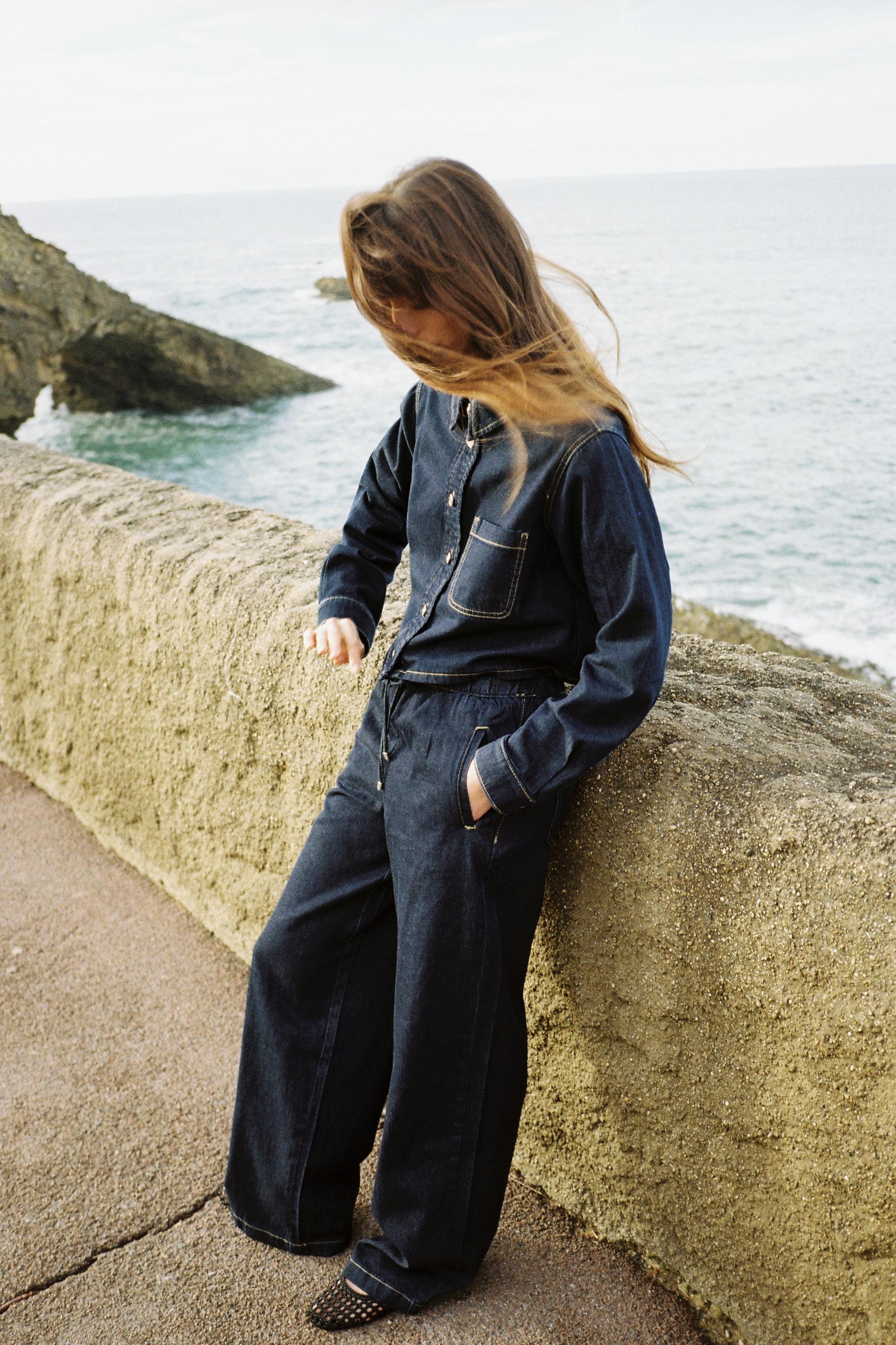 Z1975 Mid-Waist Wide-Leg Jogger Jeans