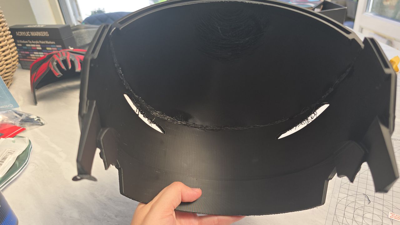 Using a 3D pen for cosplay