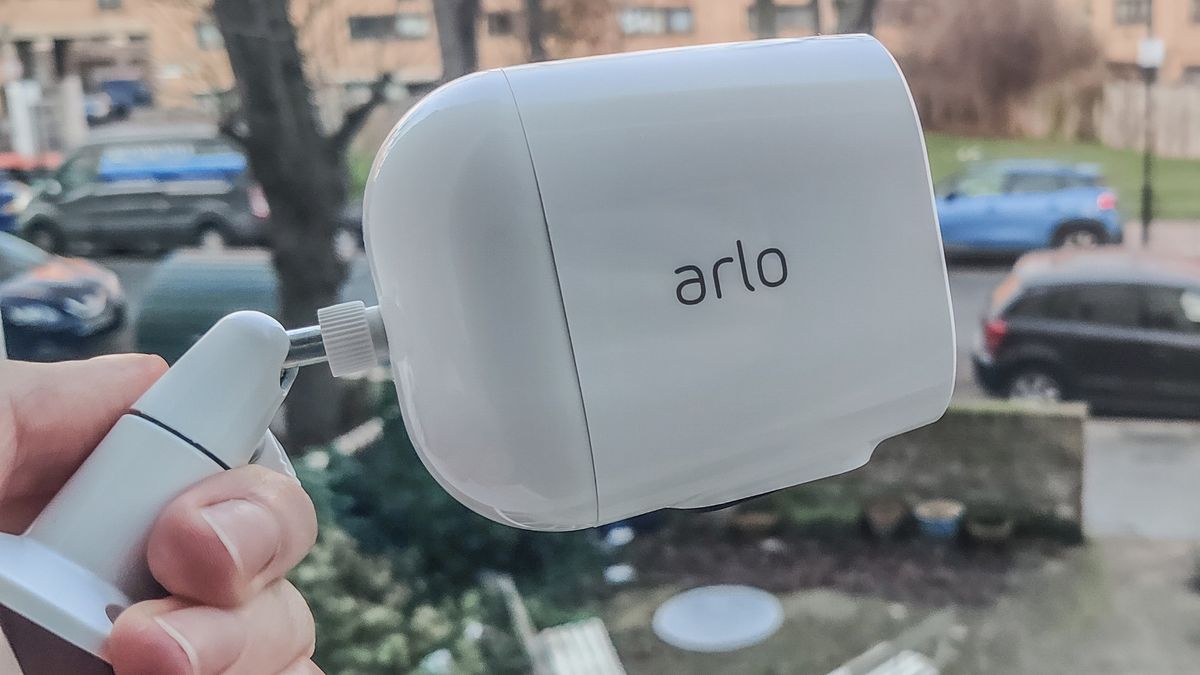 Arlo Essential Spotlight review