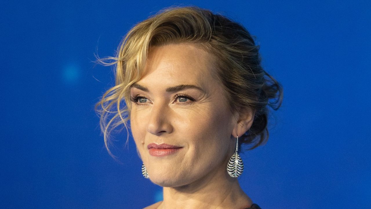 A photo of Kate Winslet on the red carpet at the Avatar 2 premiere