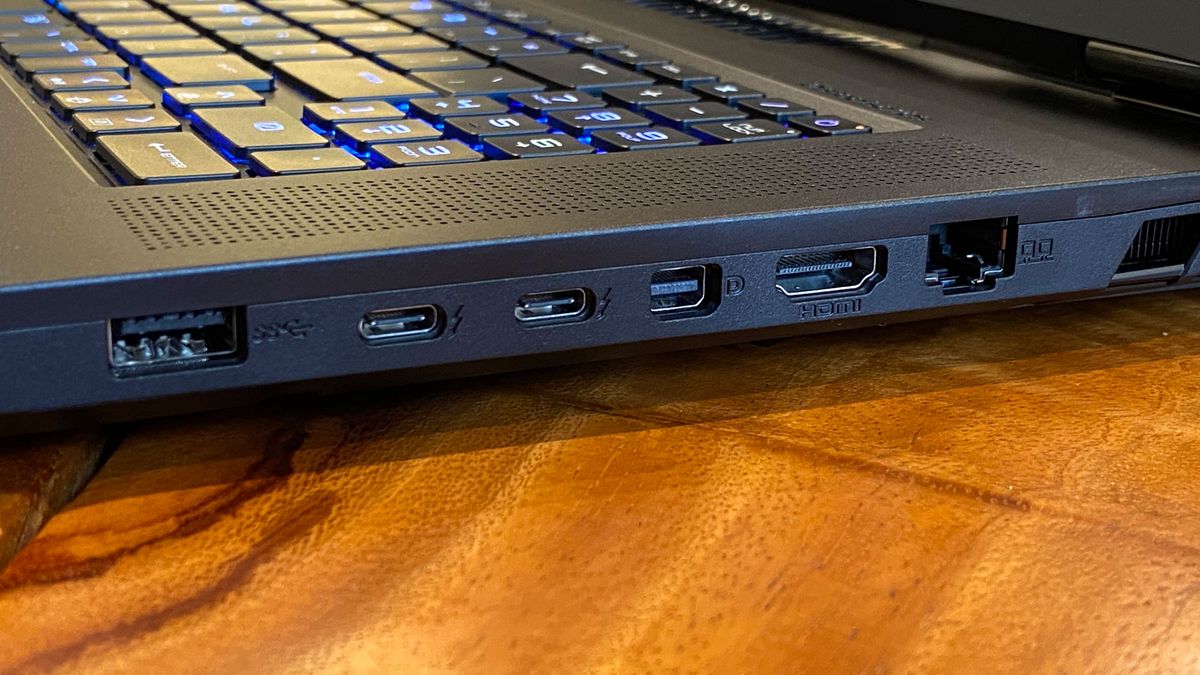 MSI Titan GT77