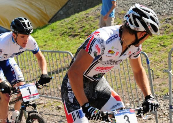 Fabien Canal (GT Skoda Camonix) got the hole shot but was checking where Kerschbaumer was