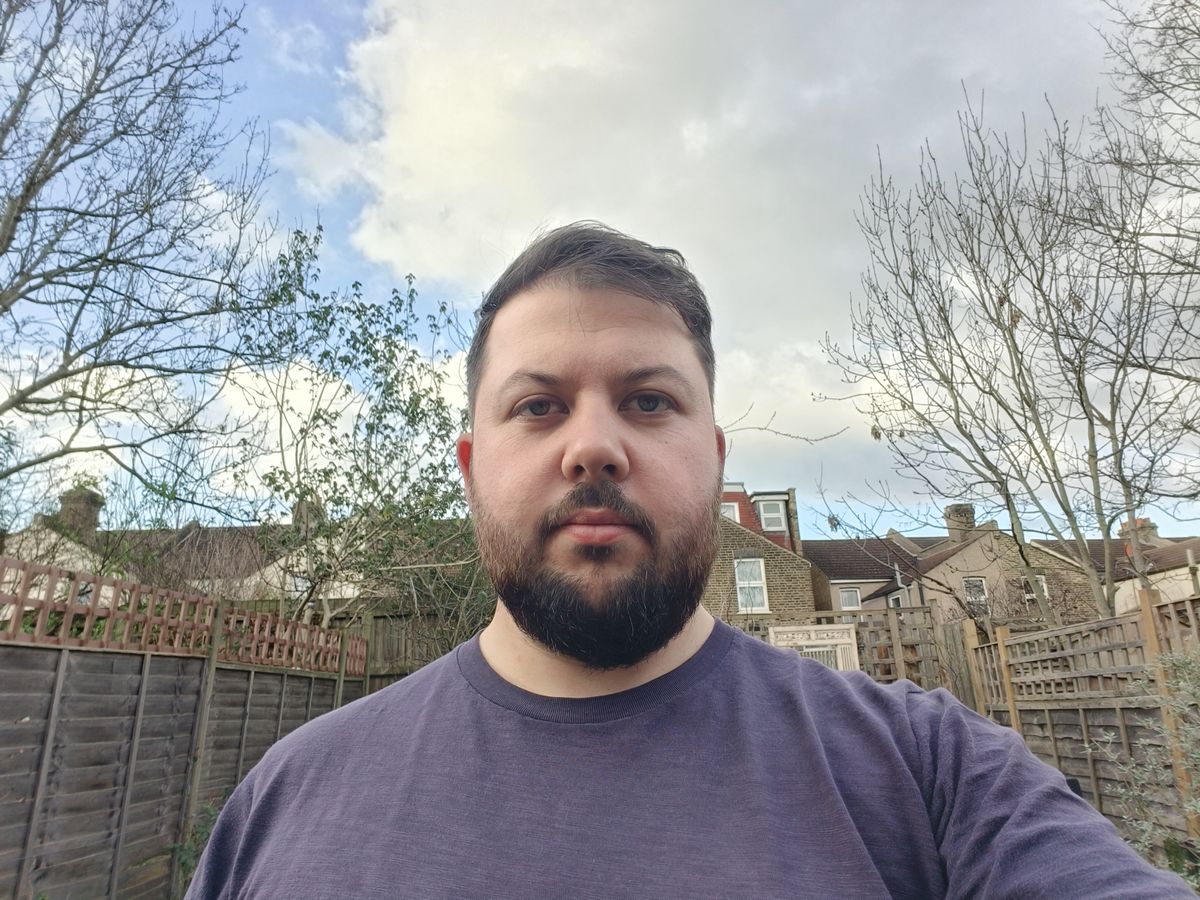 Oppo Find N2 Flip camera sample selfie front camera
