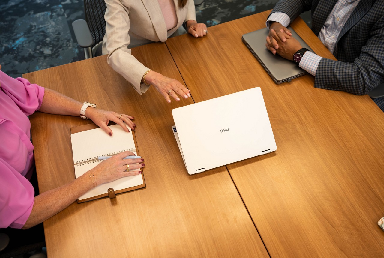 Dell advertorial images