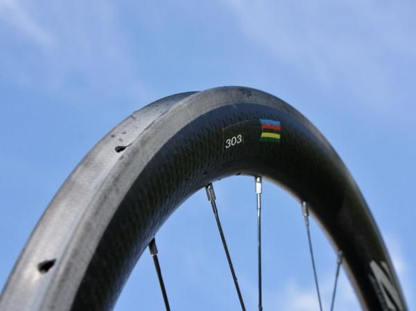 The full toroidal rim profile may make the new 303s faster in the wind tunnel but the non-parallel braking surface makes pad setup tricky