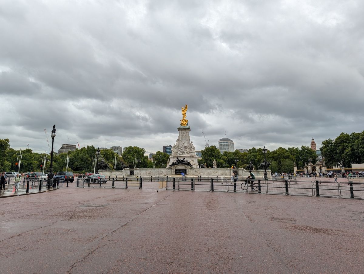 London landmarks shot using Google Pixel 10 Pro XL